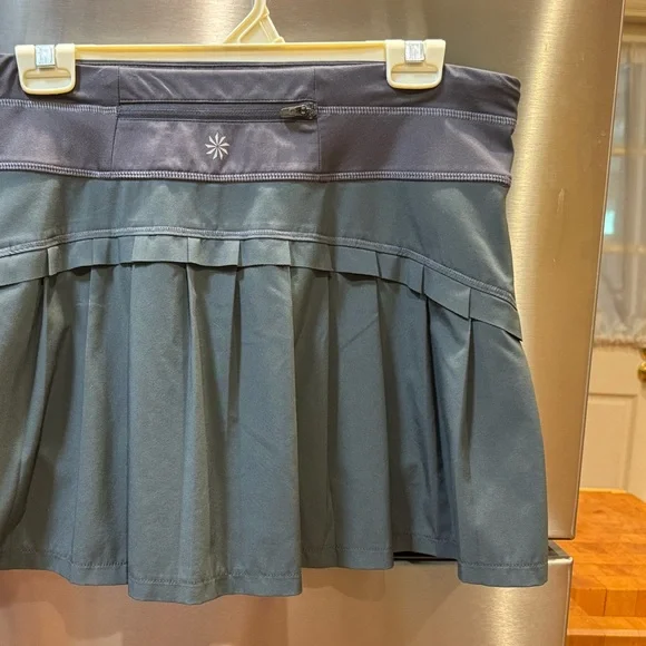 Athleta High waisted Runaround Skort M - Picture 3 of 7